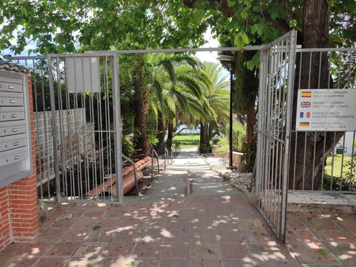 Turisstiko La Roca Chica 2 Torremolinos Exterior photo