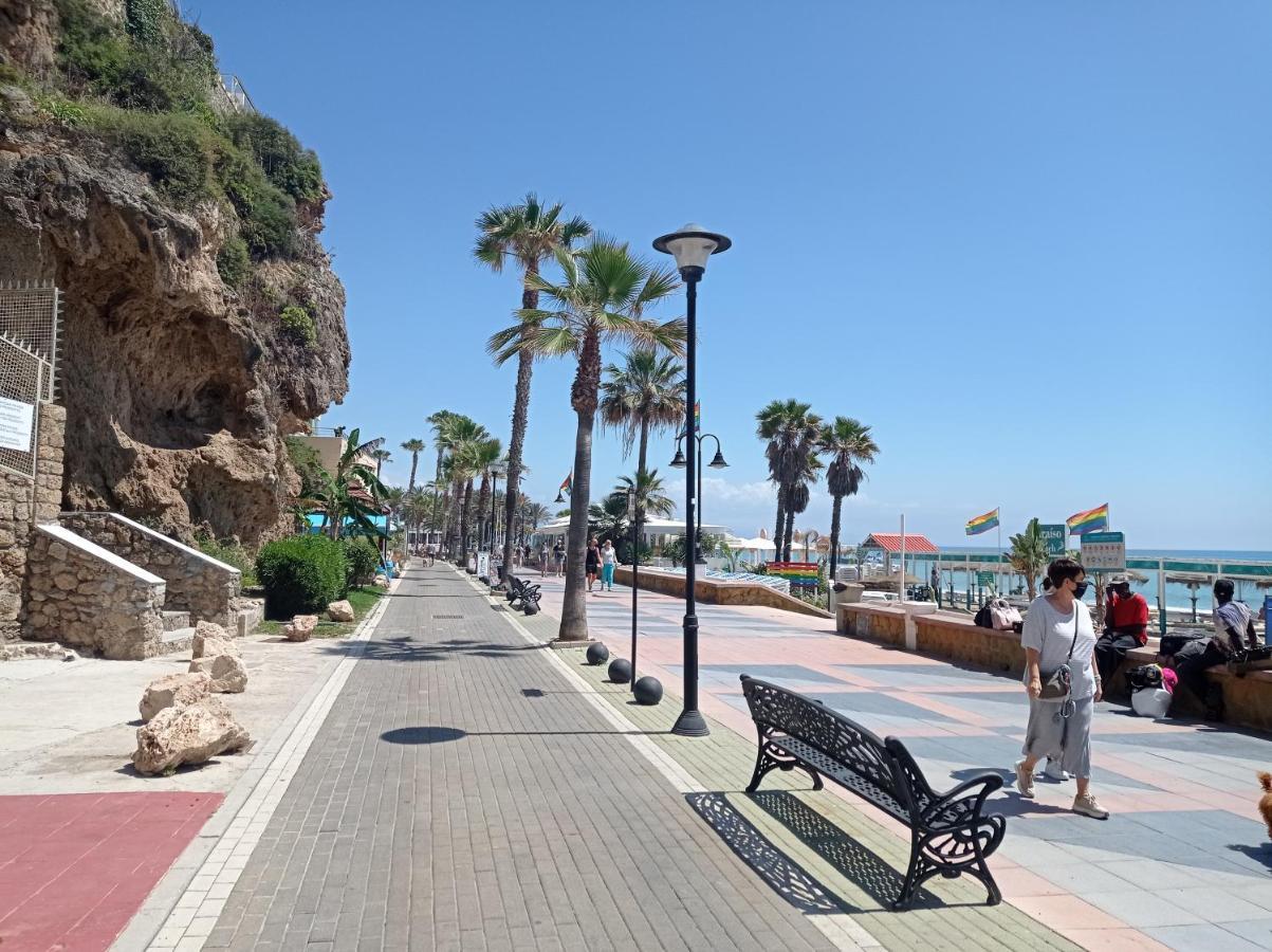 Turisstiko La Roca Chica 2 Torremolinos Exterior photo